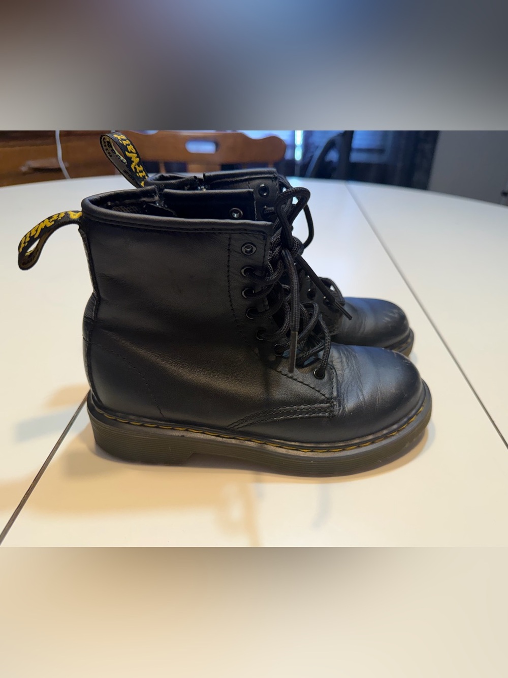 Junior Youth Doc Martens Black Leather Boots  SZ 2